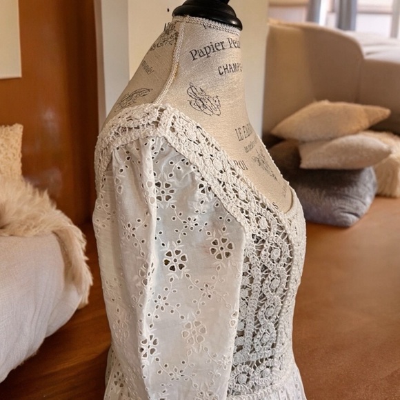 Gorgeous white crochet and eyelet puffed sleeve dress Bohemian Beautiful - Picture 6 of 16
